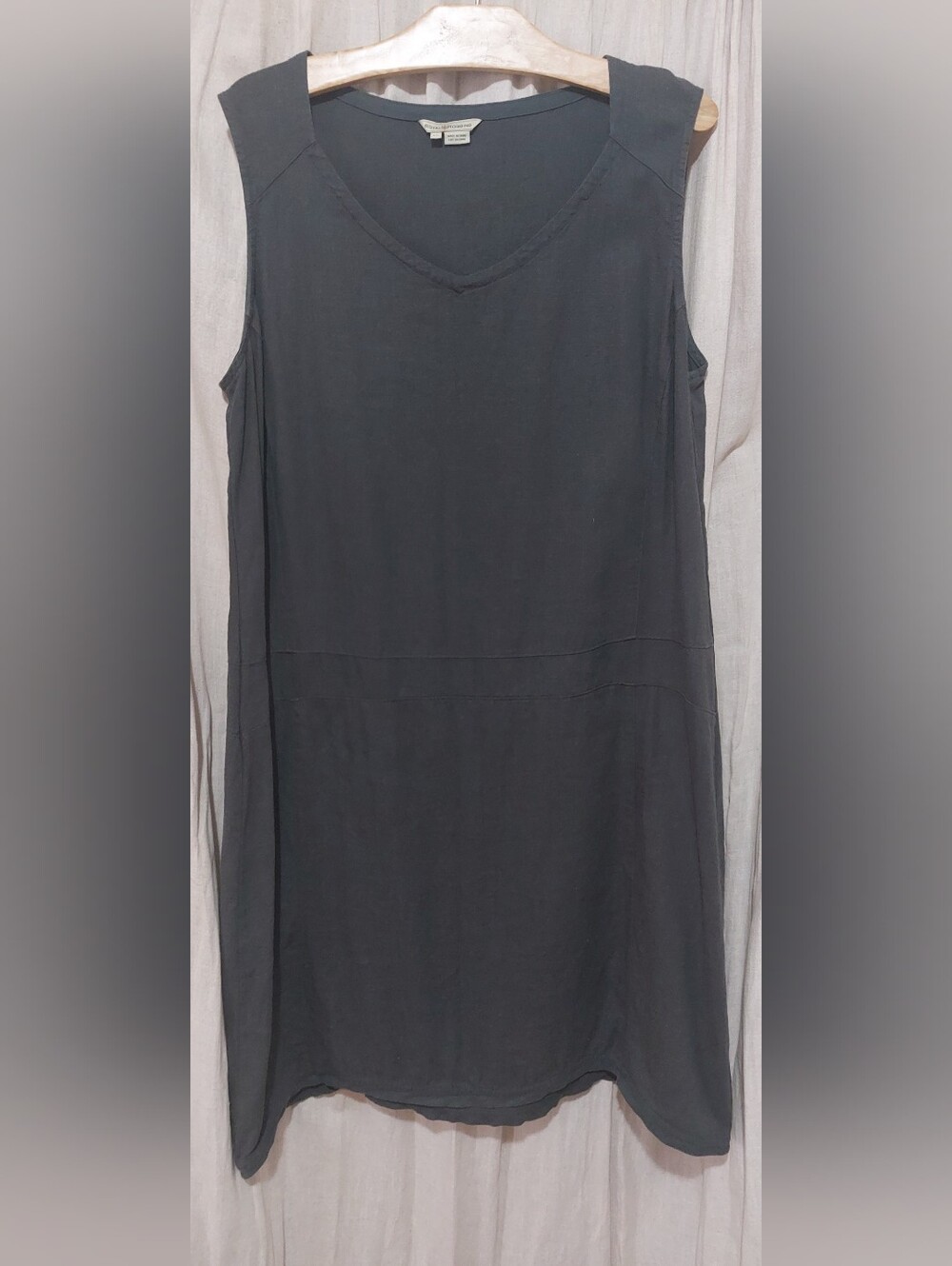 Royal Robbins Sleeveless V-Neck Linen Dress
